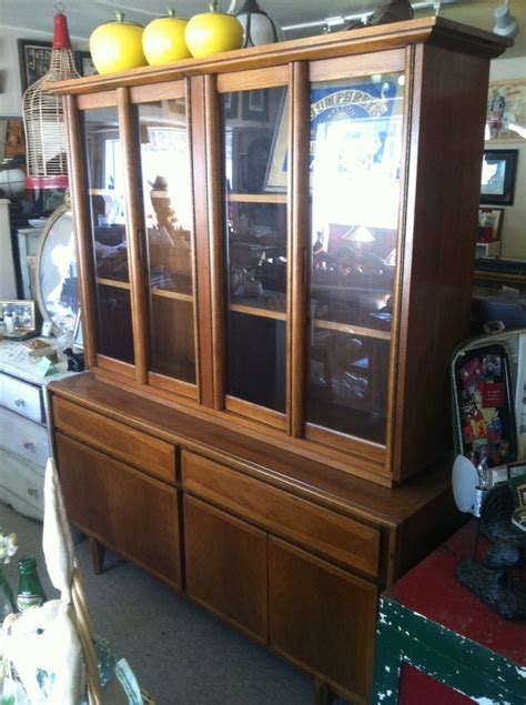 Mid-Century Modern Hutch – 2 Piece – Haute Juice