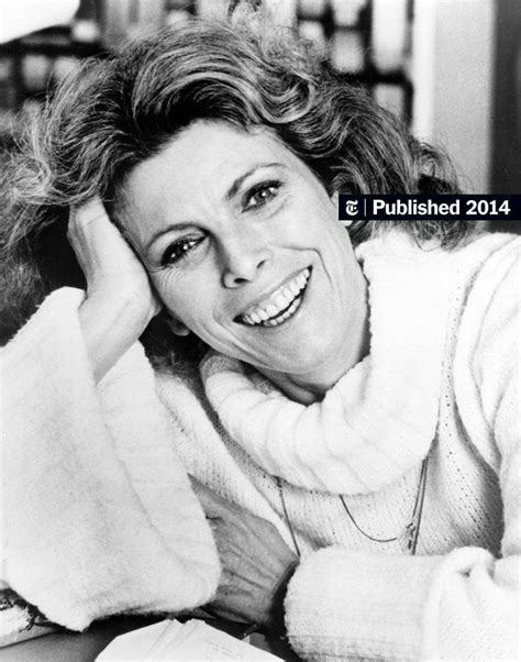 Billie Whitelaw, Longtime Beckett Muse, Dies at 82 - The New York Times