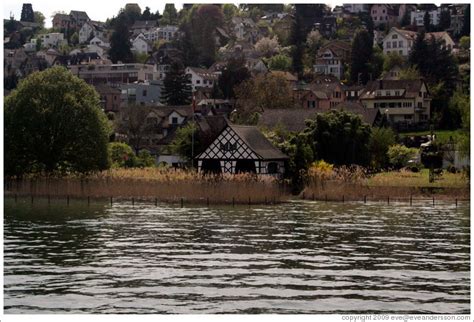 House in long grass on Z?richsee (Lake Z?rich). (Photo ID 14433-kilchber)