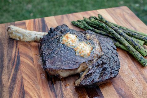 Grilled Ribeye Steak with browned garlic butter – Jess Pryles