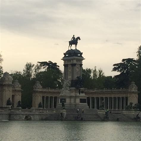 Retiro Park Lake Tours - Book Now | Expedia