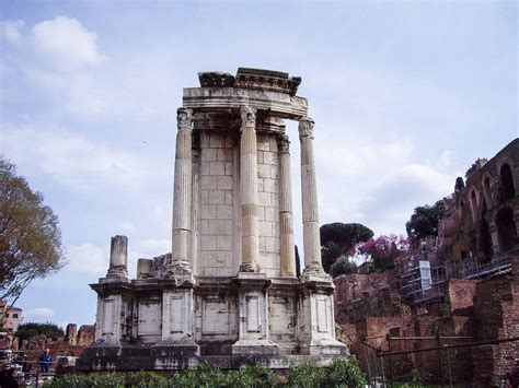 Temple of Vesta - Colosseum Rome Tickets