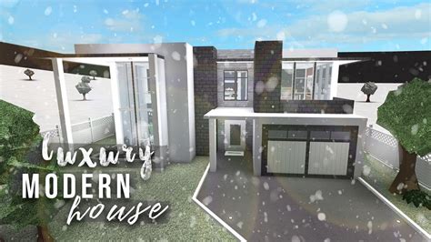 Luxury Bloxburg Modern House Layout / Roblox bloxburg modern luxury farmhouse house build.