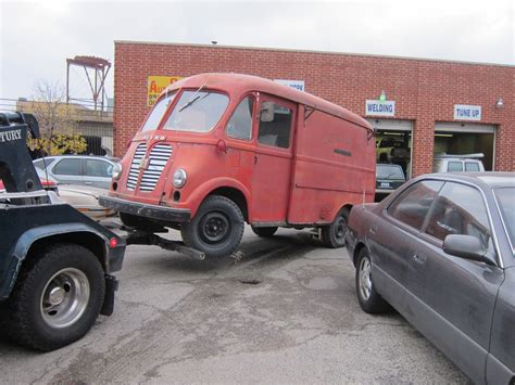 autoliterate: 1955 International Harvester Metro Van