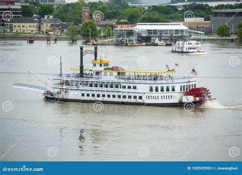 Paddle Wheeler Creole Queen in New Orleans Editorial Stock Photo ...