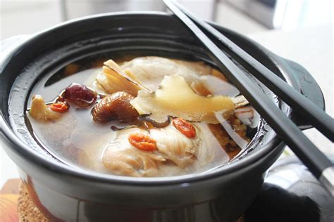 Double-Boiled Herbal Chicken Soup | foodelicacy