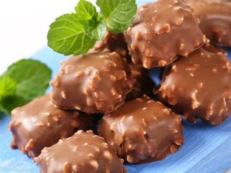 Chocolate Pralines Recipe | CDKitchen.com