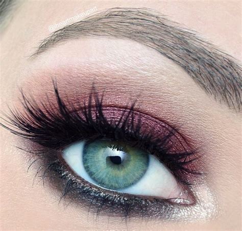 Burgundy eyeshadow. Love | Makeup Looks | Pinterest