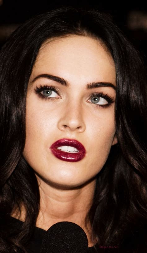 Dark hair and berry lips | Megan fox makeup, Megan fox, Fox makeup