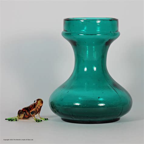 Victorian hyacinth vase – green – The World is Made of Glass