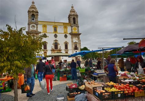 Sunday Farmers Market - Visiting Faro