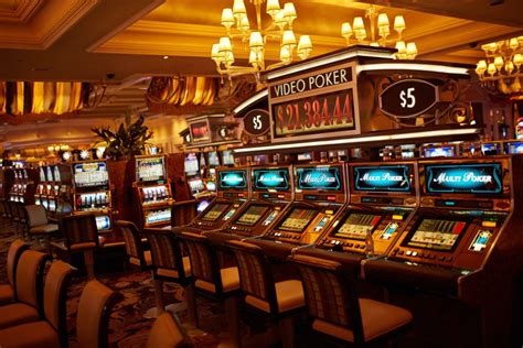 A History Of The Slot Machine: From Ancient Times To The Iconic Liberty ...