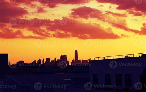 New York skyline at sunset 2465085 Stock Photo at Vecteezy