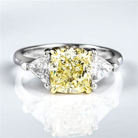 Fancy Light Yellow Diamond Ring, Cushion, 2.30 carat, VS1 | Naturally Colored