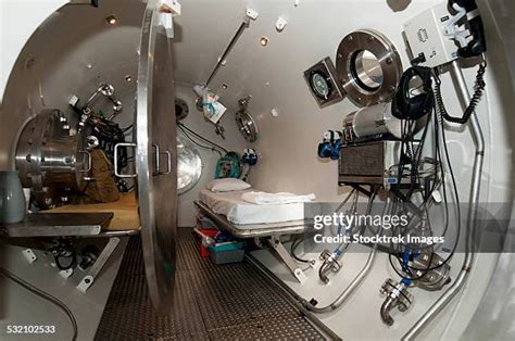 Diving Chamber Decompression Chamber Photos and Premium High Res ...