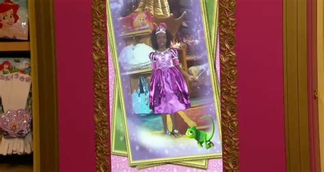 Walt Disney World Magic Mirror Creating Disney Princess Memories - Videos - Metatube