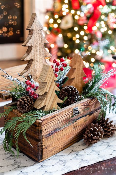 How to Style the Best Christmas Coffee Table Decor