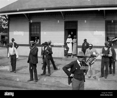 South african platform Black and White Stock Photos & Images - Alamy