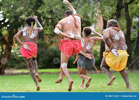 Aboriginal Australians People Dancing Traditional Dance during ...