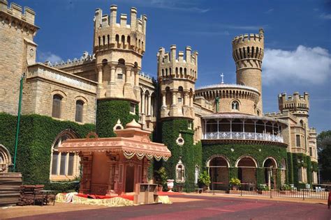 Bangalore Palace (Timings, Entry Fee, Address & Entrance Ticket Price) - Bangalore Tourism