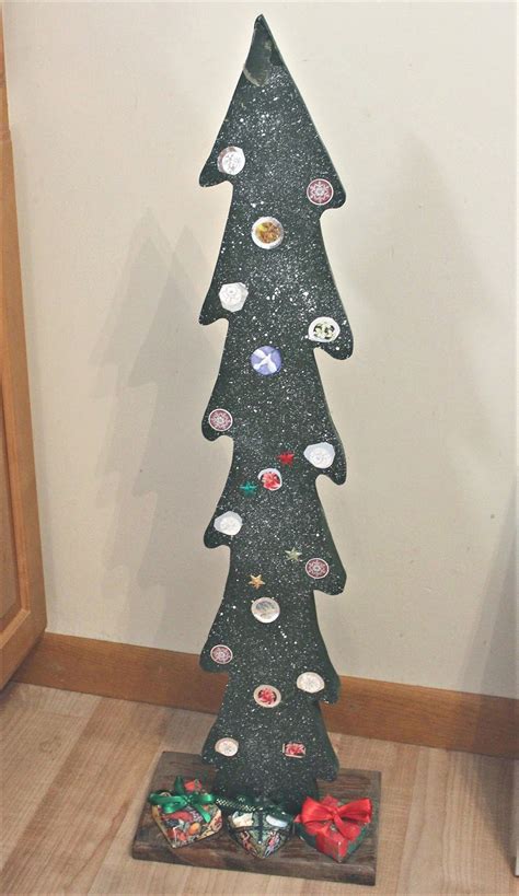 Ugly Thrift Shop Christmas Tree Upcycle - Organized Clutter