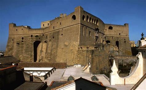 Elmo Castle in Naples Tour - Rome And Italy Tourist Service