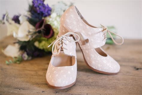 Vintage-Inspired Oxford Blush Wedding Shoes