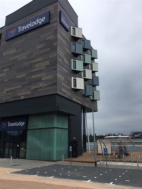 Travelodge, Lakeside – SKD Design