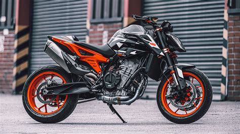 5 Reasons Why We Love The KTM 890 Duke R (And 5 Reasons Why The ...