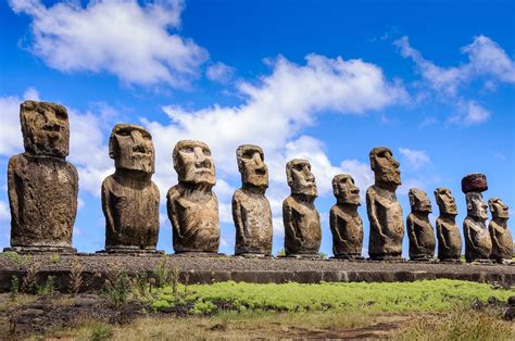 New Easter Island Statue Found in Volcanic Lake Bed » Explorersweb