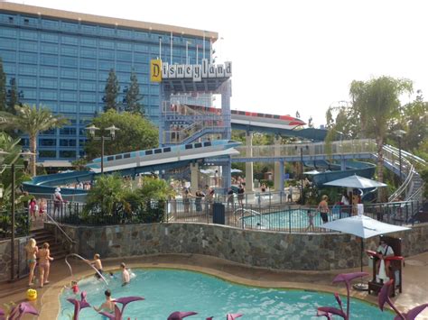 DISNEYLAND HOTEL, ANAHEIM, CALIFORNIA – HotelSwimmingPools.com