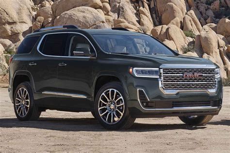 2023 GMC Acadia vs. 2023 Chevy Traverse Comparison - How to Know Which to Buy | Octane GMC of ...