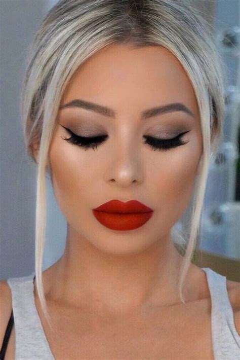 Pin by Ice Queen on ♦️R€d H t♦️ | Red lip makeup, Red lipstick makeup ...