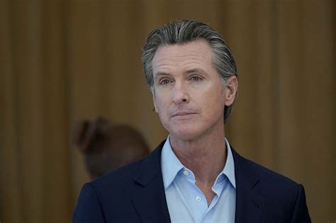 Newsom gets strong ratings on schools, economy despite recall attacks ...