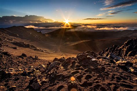 Sunrise over Haleakala crater, Haleakala NP, Maui, HI (2304x1536) #nature #photography #travel ...