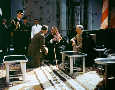 united states - Why was Colonel Bill Eddy kneeling in front of FDR and King Saud? - History ...