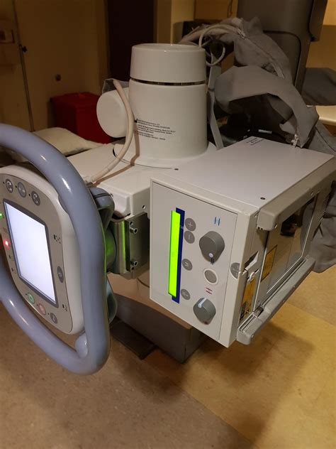 Just a GE xray tube and collimator at work. : r/mildlyinteresting