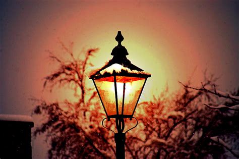 1920x1080px, 1080P free download | Street light, lamp, street lamp, streetlight, winter ...