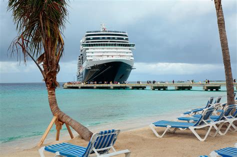 Holland America’s 2025-26 Caribbean Season – Chris Cruises - AM Travel ...