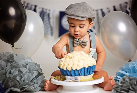 20 Creative Ideas for 1st Birthday Cakes for Baby Boys & Girls