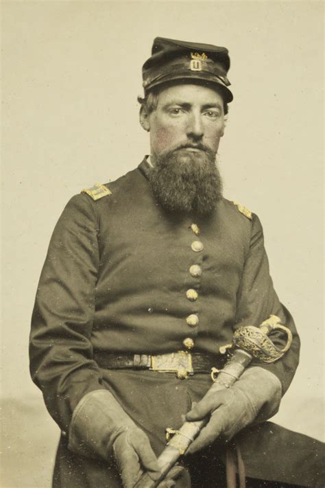 Photo: Civil War Soldier, Union First Lieutenant Uniform, Sword