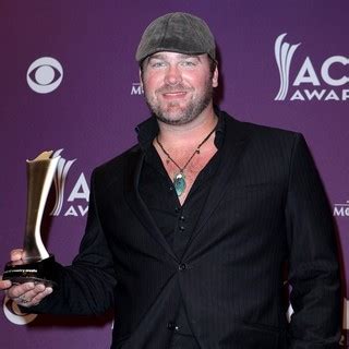 Lee Brice Picture 24 - 48th Annual ACM Awards - Arrivals