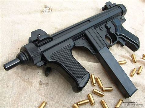 28 best Beretta M12 Submachine gun images on Pinterest | Submachine gun, Revolvers and Weapons