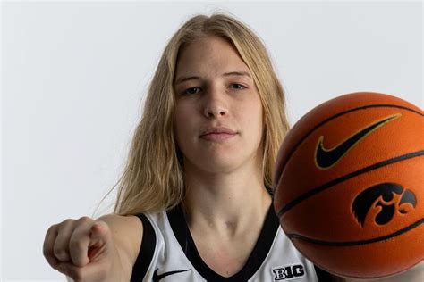Caitlin Clark's medically disqualified ex-Iowa Hawkeye teammate retires from basketball: What ...