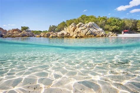 Costa Smeralda! 1 Woche an der Traumküste Sardiniens ab 412€ | Best beaches to visit, Sardinia ...