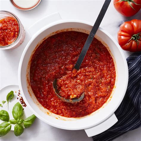 Homemade Spaghetti Sauce with Fresh Tomatoes Recipe | EatingWell