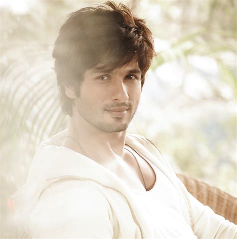 Shahid Kapoor Awesome Hair style Pics Wallpaper, HD Celebrities 4K Wallpapers, Images and ...