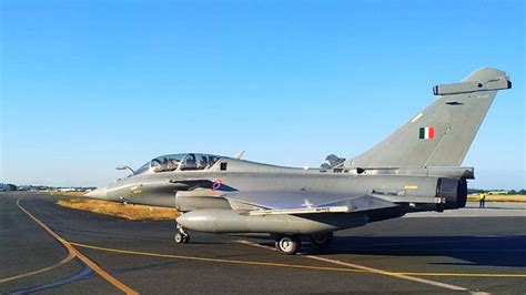 Indian Air Force Gets First Batch of Dassault Rafale Fighter Jets