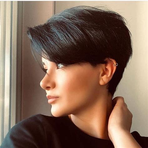 Tendance Printemps 2019 : la coupe courte toujours en tête de liste - square hair | Idées ...