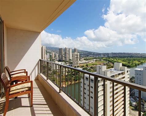 Club Wyndham Royal Garden at Waikiki by EVR Details : Hopaway Holiday - Vacation and Leisure ...